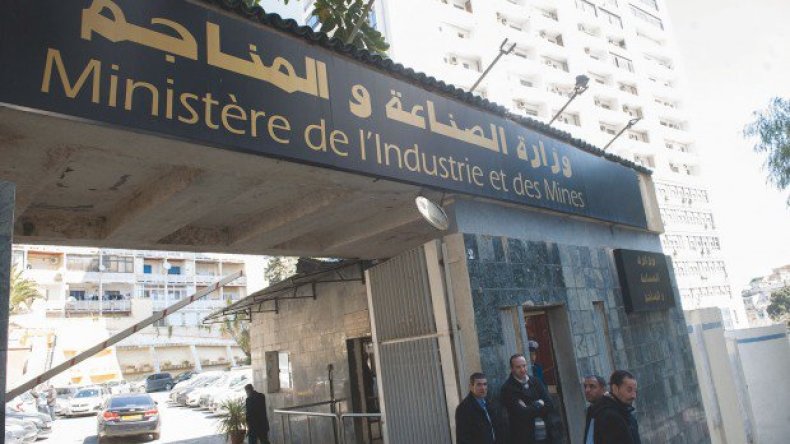 وزارة الصناعة: إطلاق مشاورات مع ممثلي المتعاملين الاقتصاديين