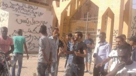 بطالون ينتفضون ويطالبون برحيل مدير وكالة التشغيل بوقلة