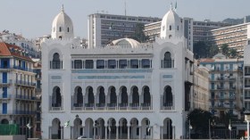 ولاية الجزائر تقرر غلق مستودعات مواد البناء والنجارة