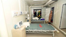 كورونا يلوث الأسطح والهواء لمسافة أربعة أمتار