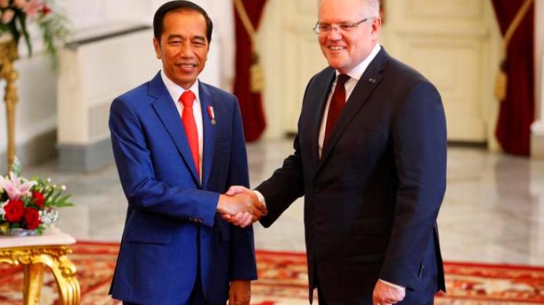 رئيس إندونيسيا ويدودو يؤدي اليمين