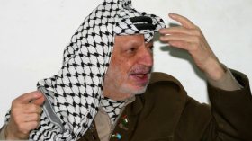 ياسر عرفات: اذهبوا إلى الجزائر!