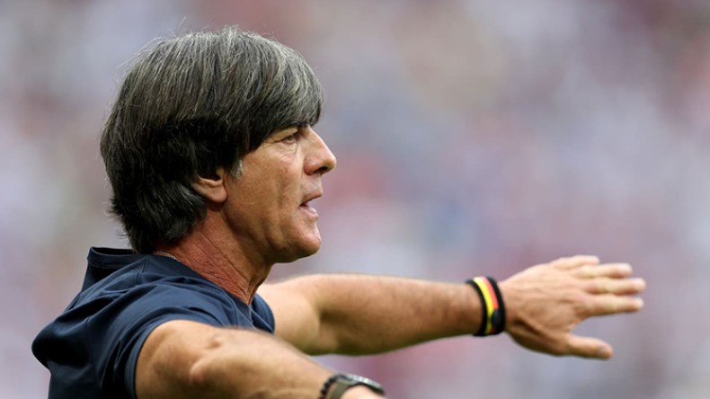 رئيس البايرن يحذر لوف من فضح ألمانيا