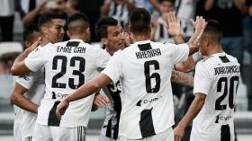 أنشيلوتي يرشح جوفنتوس للفوز بالدوري الإيطالي