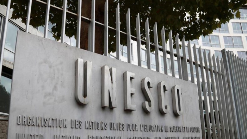 ضمان الحماية الاجتماعية لكل فنان ومبدع جزائري والكشف عن الثقافات المحلية