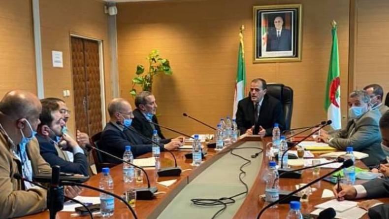 رزيق يدعو المدراء الولائيين للالتزام باستحداث الأسواق الرمضانية