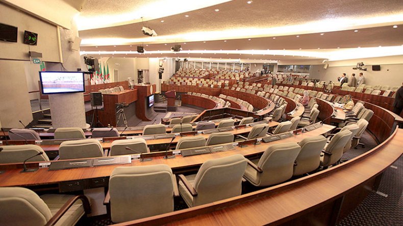 انقضاء آجال إيداع ملفات الترشح لسباق البرلمان