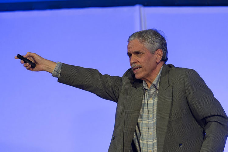 Transition énergétique: Chitour préconise l’implication de tous les secteurs