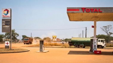 Le groupe français “Total” suspend son projet gazier au Mozambique