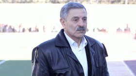 ياحي لِروراوة: أنا أقيم في أمّ البواقي بِكبرياء وأنت تُفضّل فرنسا ودبي