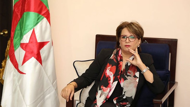 بن دودة تستنجد بمفتشها العام لإنقاذ مؤسسة الفنون المطبعية