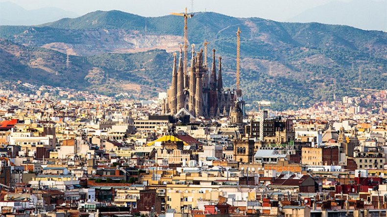 كتالونيا الإسبانية تحولت إلى جنة لمهربي الأموال من الجزائر