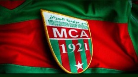 إدارة مولودية الجزائر تخير بورديم ما بين تخفيض راتبه أو التسريح