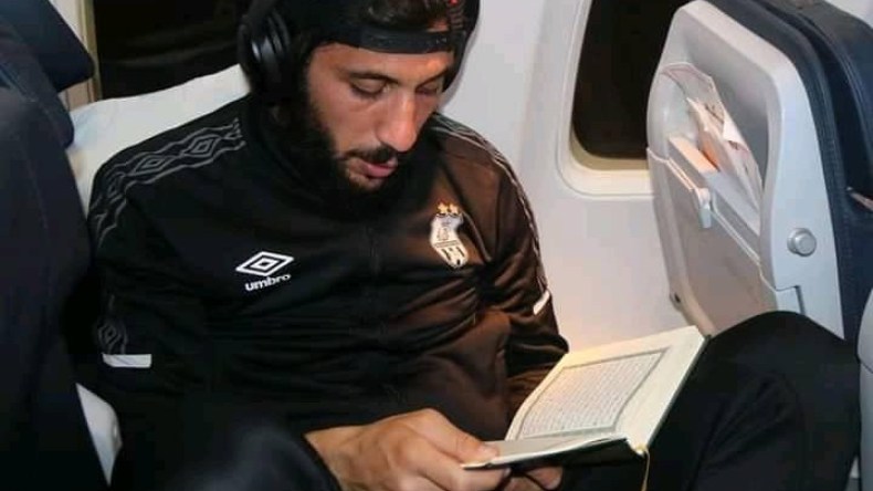 القرآن الكريم مُؤنس لاعبي الوفاق في سفرية جنوب إفريقيا