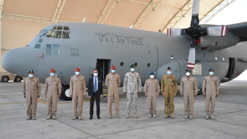 الإمارات ترسل دعما لفرنسا في عمليتها العسكرية بالساحل