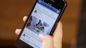 فتاة تستخدم حسابا مزيّفا للتشهير بالأشخاص