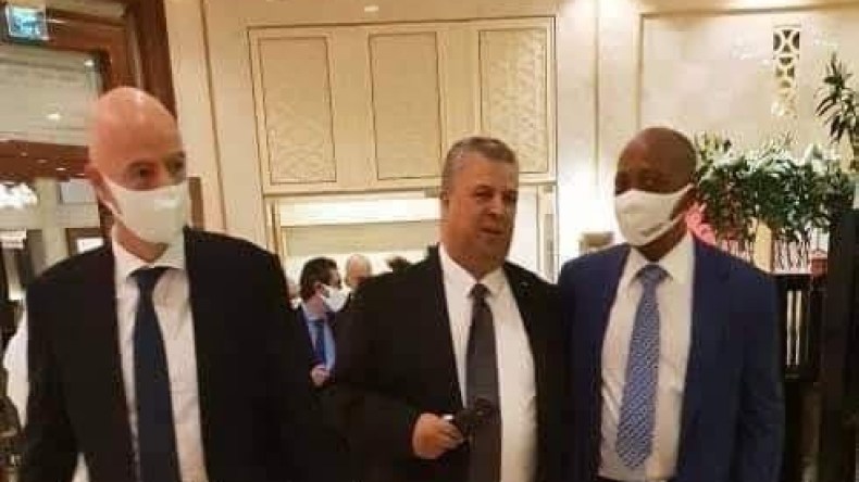 عمارة يلتقي بِرئيسَي “الفيفا” و”الكاف”