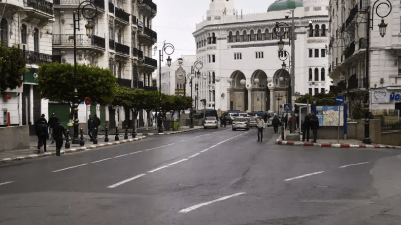 تمديد الحجر المنزلي وفتح أسواق بيع السيارات المستعملة