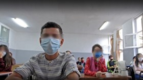 هل التعليم مجانيٌّ في الجزائر؟