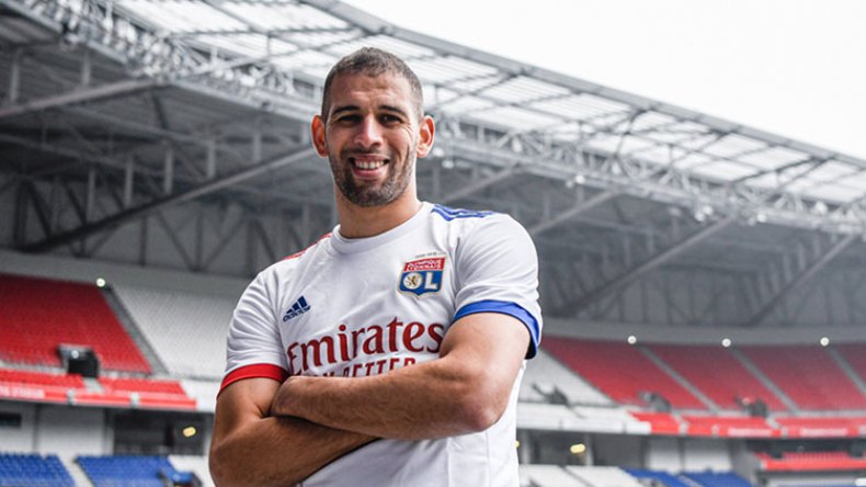 مدرب ليون الفرنسي يوجه هذه الرسالة لسليماني