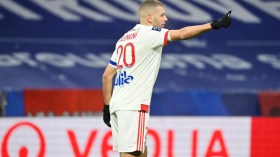 سليماني محلّ إشادة في ليون