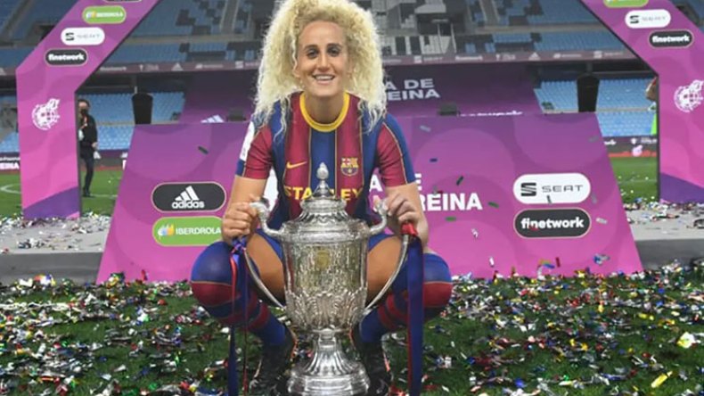 لاعبة من أصول جزائرية تتوج بلقب دوري أبطال أوروبا النسوي