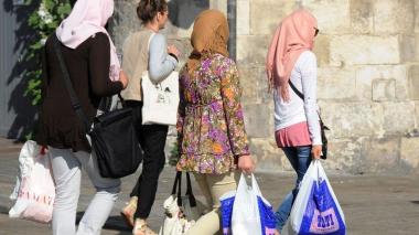Le Sénat français interdit le port du voile aux accompagnatrices de sorties scolaires