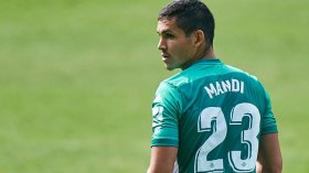 مدرب فياريال يمنح فرصة ذهبية لعيسى ماندي