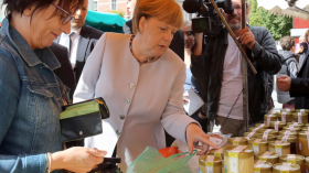 ألمانيا تنفي إعفاء المطاعم من الضرائب خلال شهر رمضان