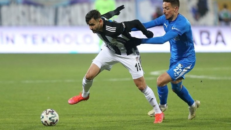 إدارة نادي بشكتاش تُسارع لِشراء عقد غزال