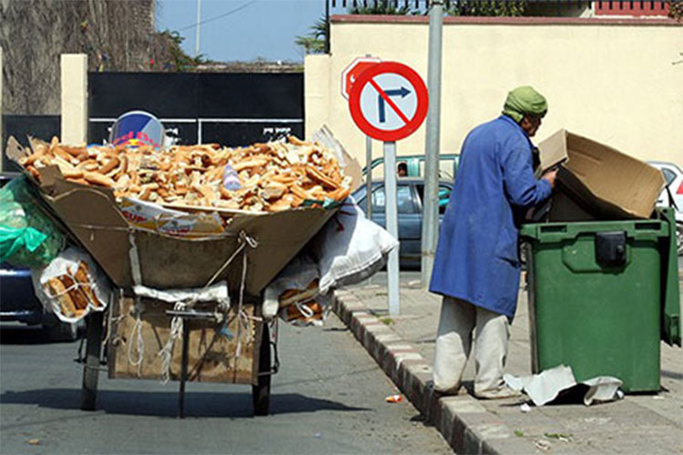 15 Tons Of Bread Thrown In Garbage During Ramadhan!