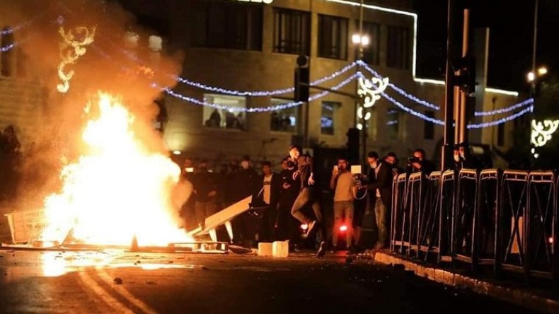 صدامات في القدس الشرقية وقصف في قطاع غزة