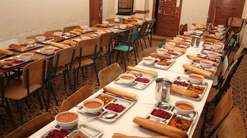 الترخيص بفتح مطاعم الرحمة في رمضان بالبويرة