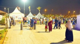 “السوشيال ميديا” تزيح “الدومينو” من عرش السهرات الرمضانية