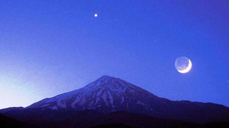 الأزمة التي قد تلد الهمة