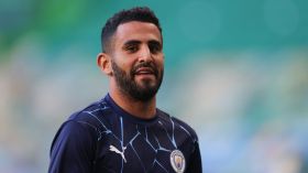 محرز: اللّعب في الشوارع والأزقّة الضيّقة أفادني كثيرا