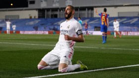 بن زيمة يُهين برشلونة على طريقة ماجر