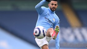 رقم إفريقي تاريخي في انتظار رياض محرز