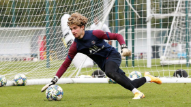 دولي جزائري يبلغ نصف نهائي رابطة أبطال أوروبا