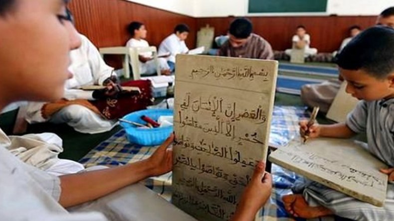 المدرسة وتهمة “تكوين المؤمنين”؟!