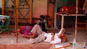 الهند: أشخاص مغمى عليهم في الطرقات.. هل كورونا هي السبب؟