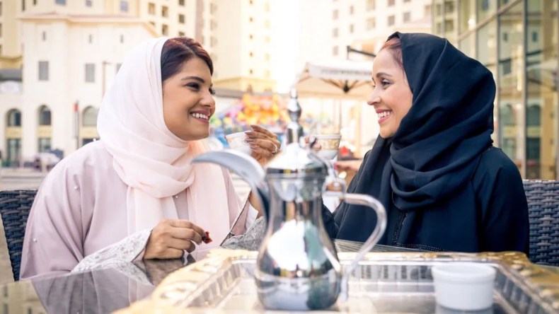 سيدات ينفقن الملايين على ديكور رمضان والعيد والاهتمام بمظهرهن