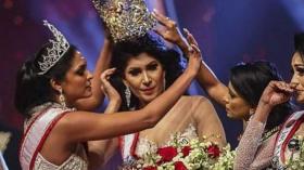 شاهد.. إصابة ملكة جمال المتزوجات في رأسها بعد صراع على التاج!