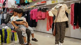 الملابس الرخيصة.. وباء آخر يهدّد الأطفال!