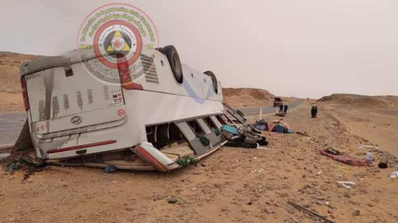 إن صالح: وفاة شخصين وإصابة 16 آخرين في انقلاب حافلة