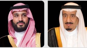 العاهل السعودي وولي عهده يعزيان الرئيس عبد المجيد تبون في ضحايا الفيضانات