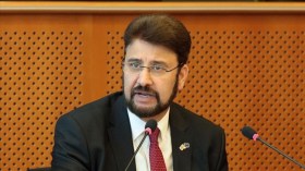 برلماني بريطاني لماكرون: أوقفوا العنصرية ضد المسلمين