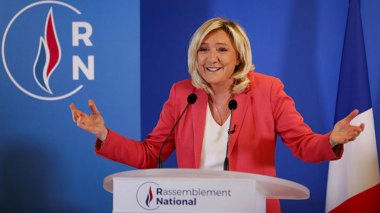 Marine Le Pen, la réélection de Macron est synonyme du “chaos général”