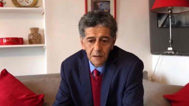 Le comédien Salah Ougrout transféré en France pour être soigné