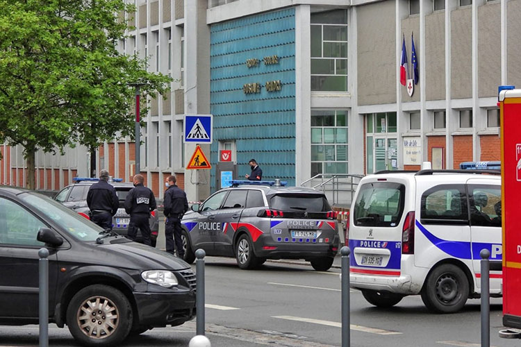 Alerte a la bombe autour d’une école a Lille